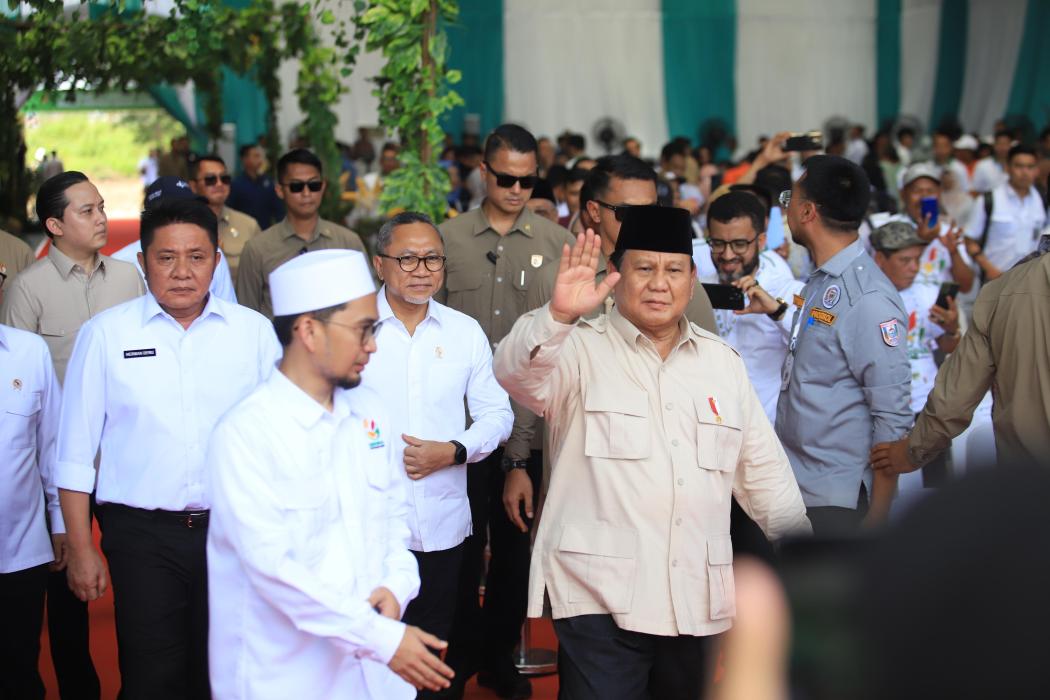 Gubernur Sumsel Dampingi Presiden Prabowo Resmikan Program GERINA dan Penanaman Padi Serentak Bersama 14 Provinsi Secara Nasional