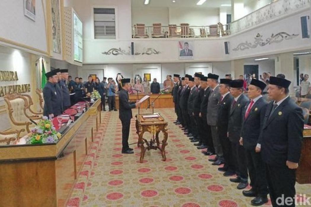 wali-kota-palembang-rombak-12-pejabat-eselon-ii-ratu-dewa-bukan-tapi-hukuman