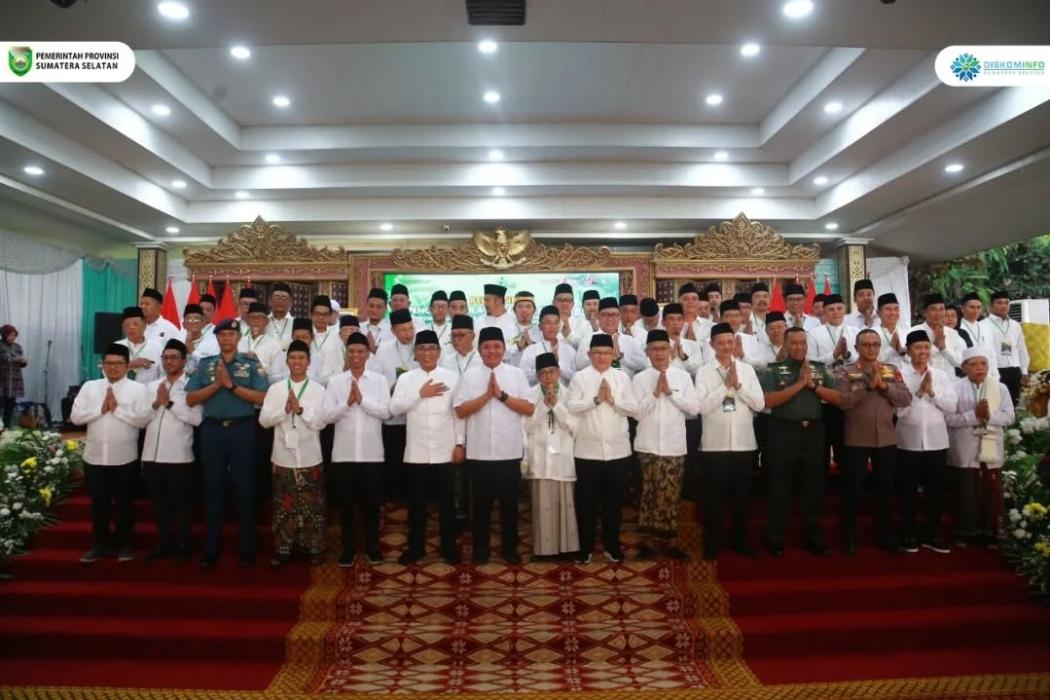 gubernur-herman-deru-ajak-pengurus-nu-sumsel-semakin-solid-dan-gerak-cepat-di-berbagai-bidang-kemanusiaan