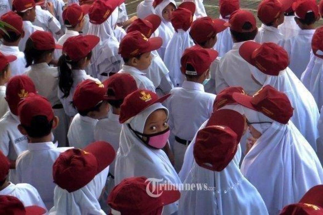 pemkot-palembang-bagikan-42-ribu-seragam-sekolah-gratis-untuk-siswa-baru-sd-dan-smp-mulai-14-juli