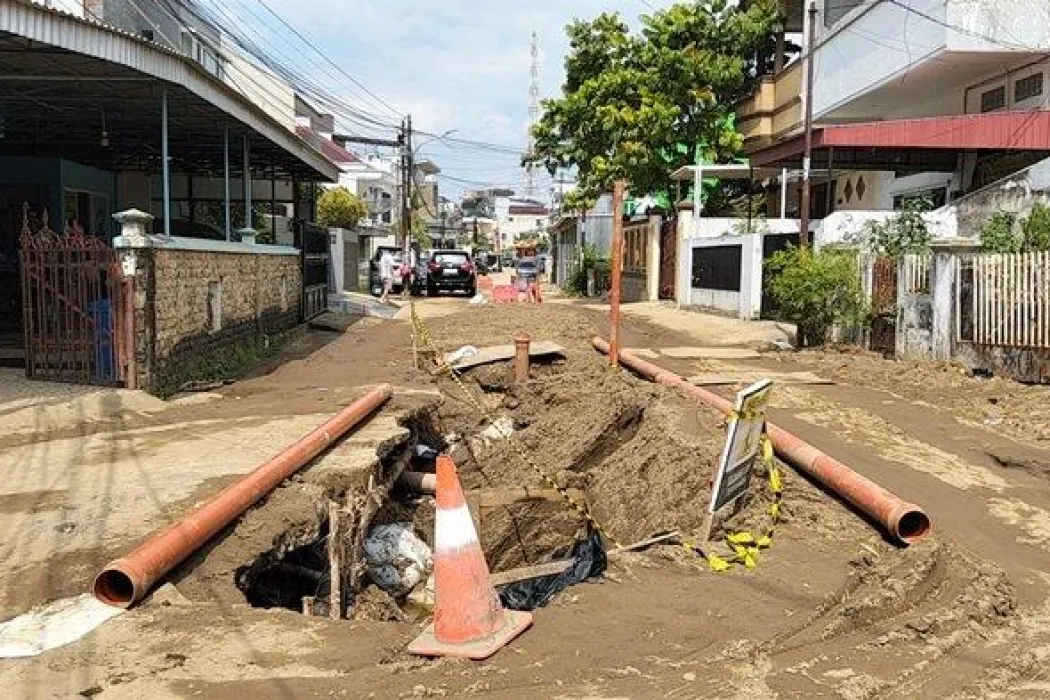 proyek-limbah-rumah-tangga-di-palembang-dikeluhkan-warga-jalan-rusak-dan-debu-ganggu-aktivitas