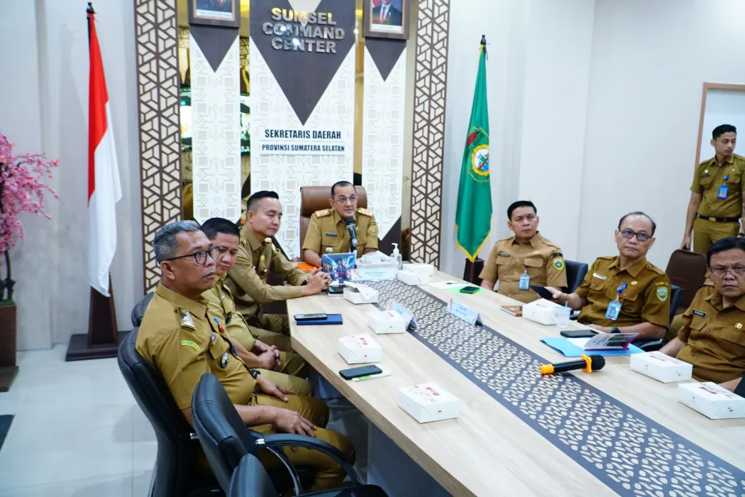 Sumsel Status Siaga Kabut Asap, Sekda Edward Candra ikuti Rapat Monitoring Penanganan Karhutla