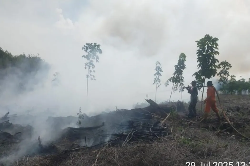 Sudah 5 Hari Karhutla di Muara Enim Masih Membara, Helikopter Water Boombing Dikerahkan Padamkan Api
