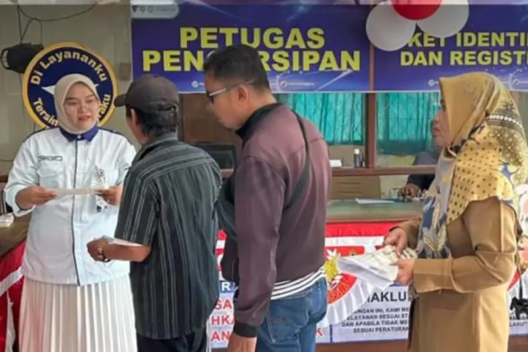 seluruh-pegawai-phl-samsat-lubuklinggau-kena-pecat-massal-imbas-viral-petugas-lakukan-pungli-rp-500-ribu