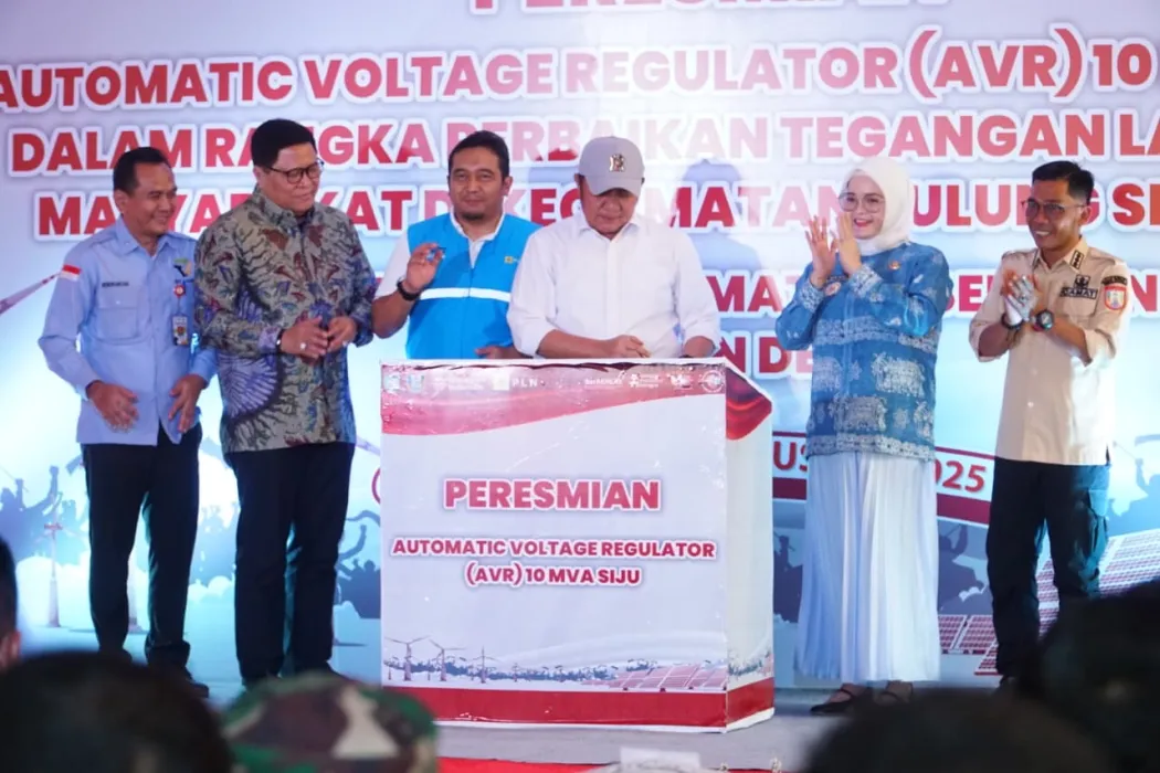 resmikan-avr-10-mva-di-desa-siju-gubernur-hd-listrik-lebih-stabil-dorong-pertumbuhan-ekonomi