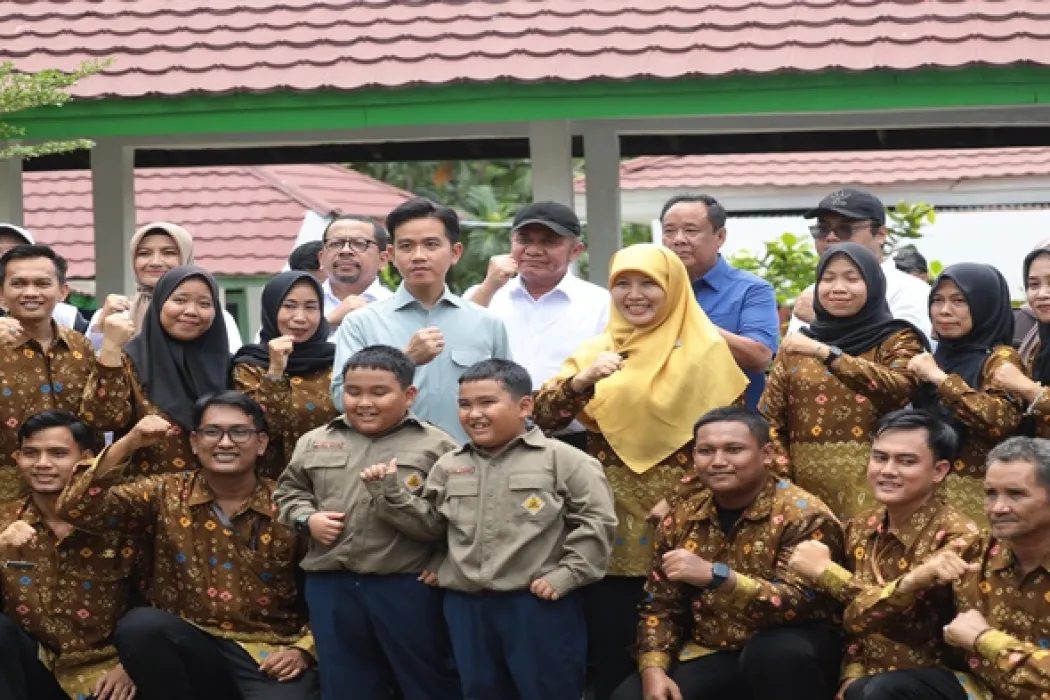 Kunjungi SRMA 7 Palembang, Wapres Gibran Tegaskan Komitmen Pemerintah Pusat pada Pendidikan Rakyat