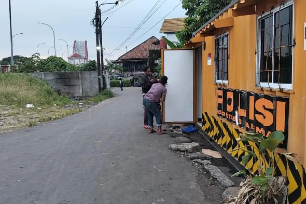 Pasca Dirusak, Pos Polisi Kontainer di Pangkal Jembatan Musi 6 Palembang Kembali Difungsikan