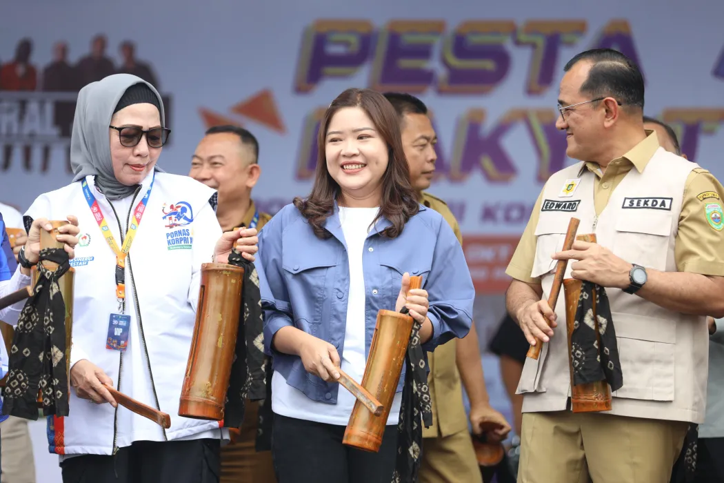 pesta-rakyat-dan-bazar-umkm-pornas-xvii-korpri-2025-hidupkan-ekonomi-kerakyatan-sumsel