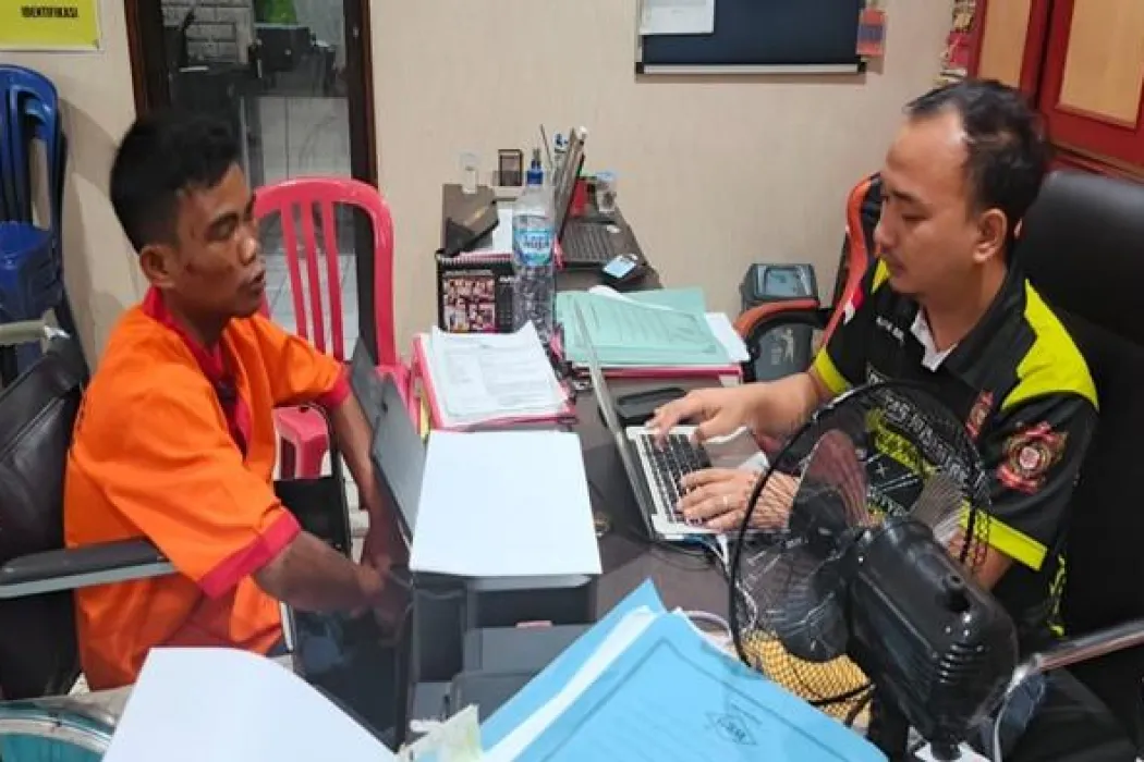 Tampang Begal Sadis Bacok Emak-emak di Palembang, Menangis Kesakitan Didor Polisi