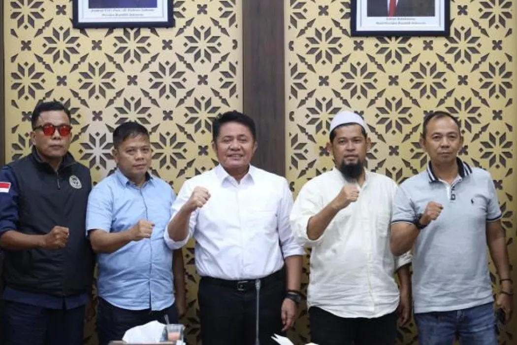 Selamatkan SFC dari Degradasi, Gubernur Herman Deru Siap Jadi Penengah Suporter dan Manajemen